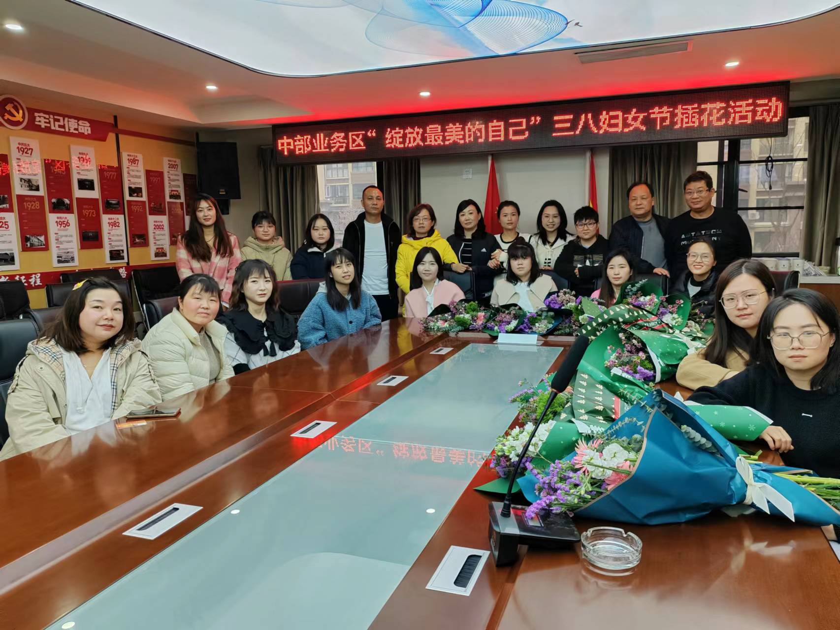 �������������Լ���-- �����ϸ�J9���ֲ���������в�ҵ�����μӼ������˺����ֱ��û� ����չ�廨�